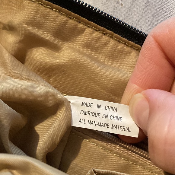 CL America Cross Body Purse - Picture 5 of 5